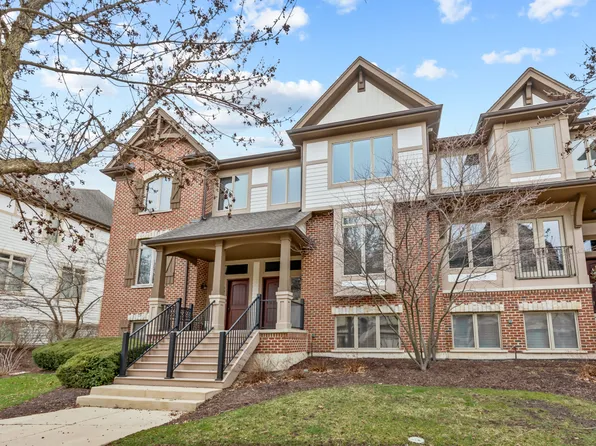 331 Brownstone Dr, St Charles, IL 60174