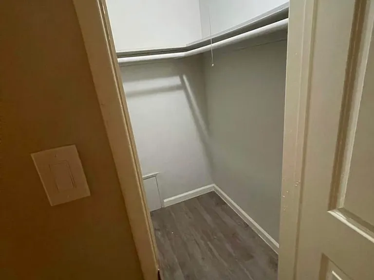 5706 Kester Ave #6 — Photo 3