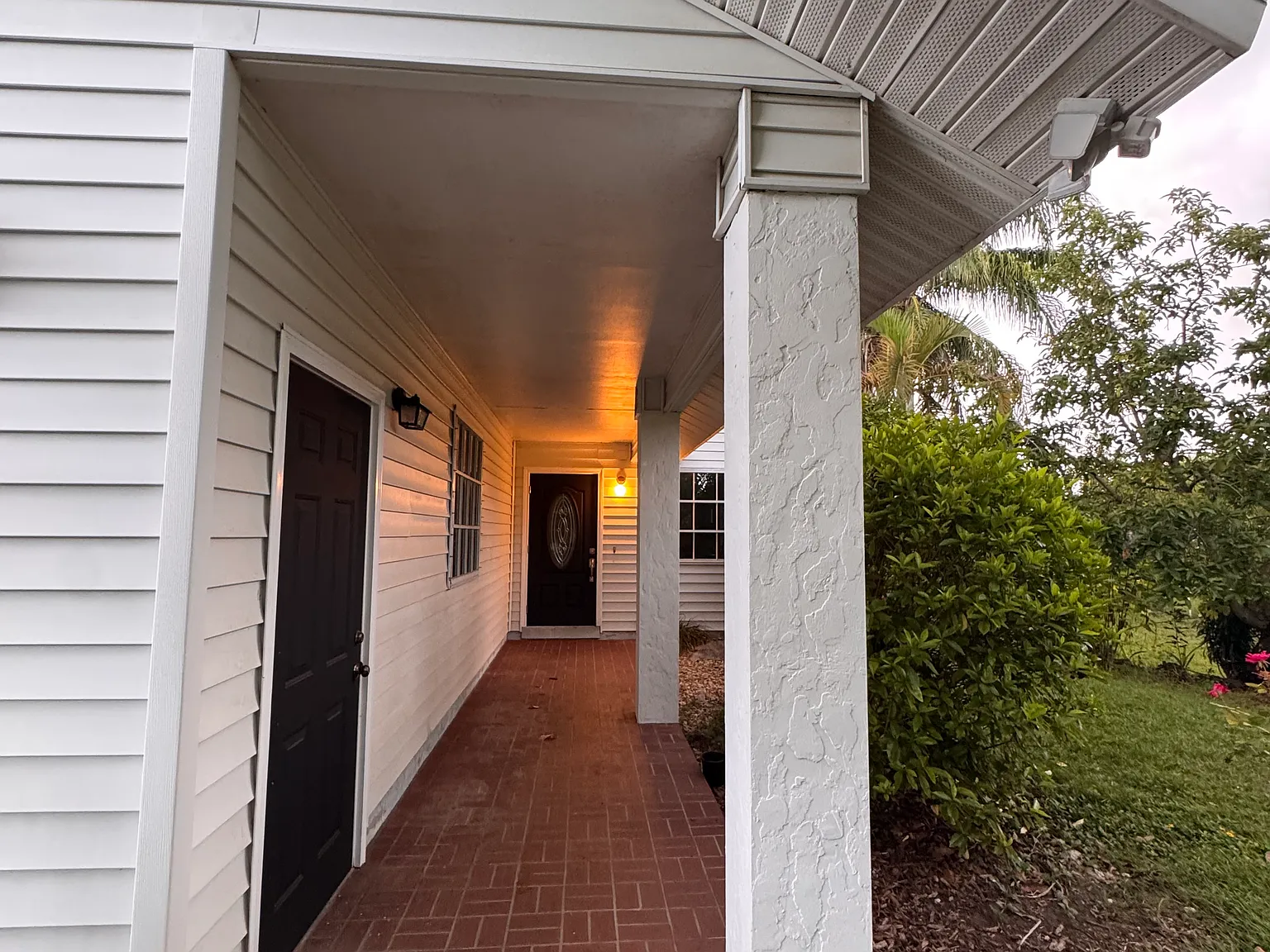 2 bed, 1800 sqft, $3,650 — Photo 2