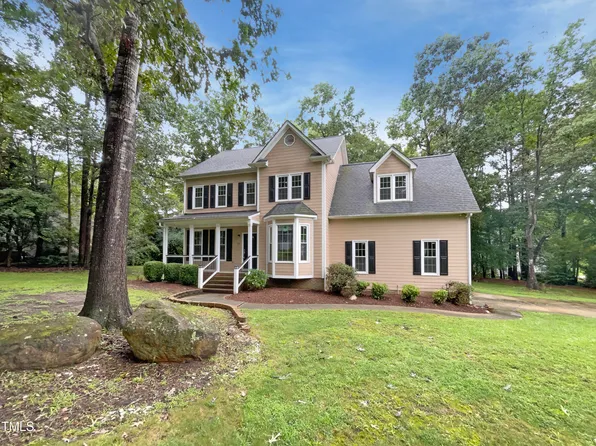 104 Avenel Ln, Clayton, NC 27527