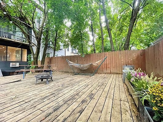 1st image of 375 Menahan St