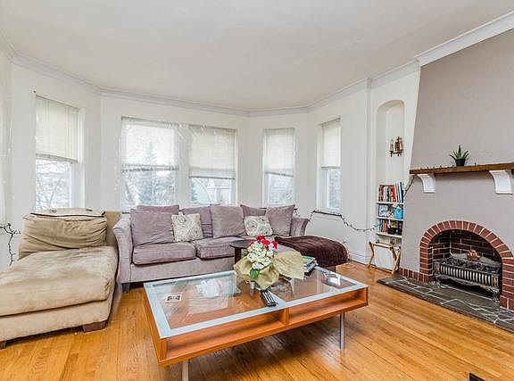 3rd image of 4211 N Monticello Ave APT 2