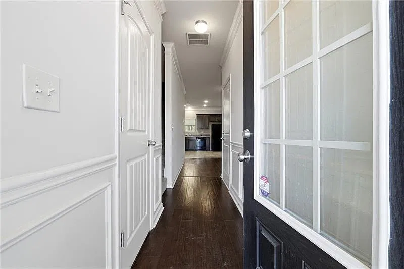 3 bed, 2.5 bath, 1474 sqft, $1,800 — Photo 2