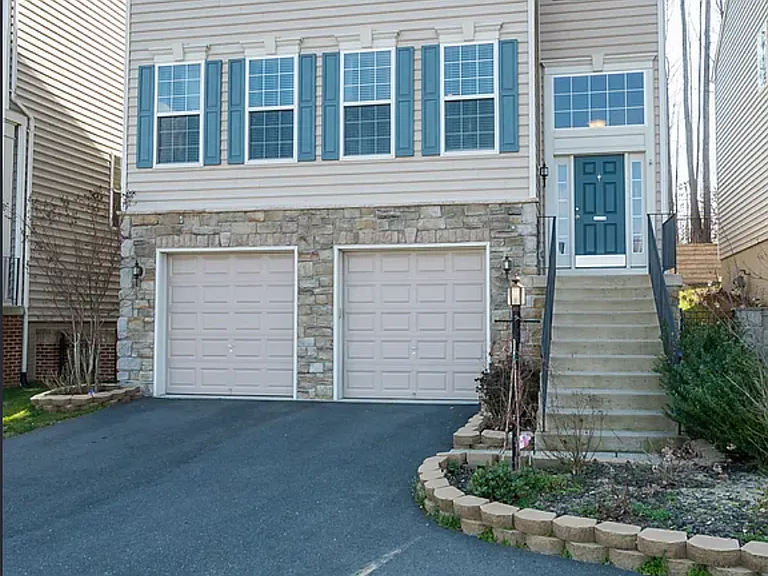 3413 Eagle Ridge Dr — Photo 1