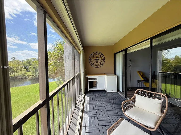 230 Lakeview Dr #307 — Photo 36