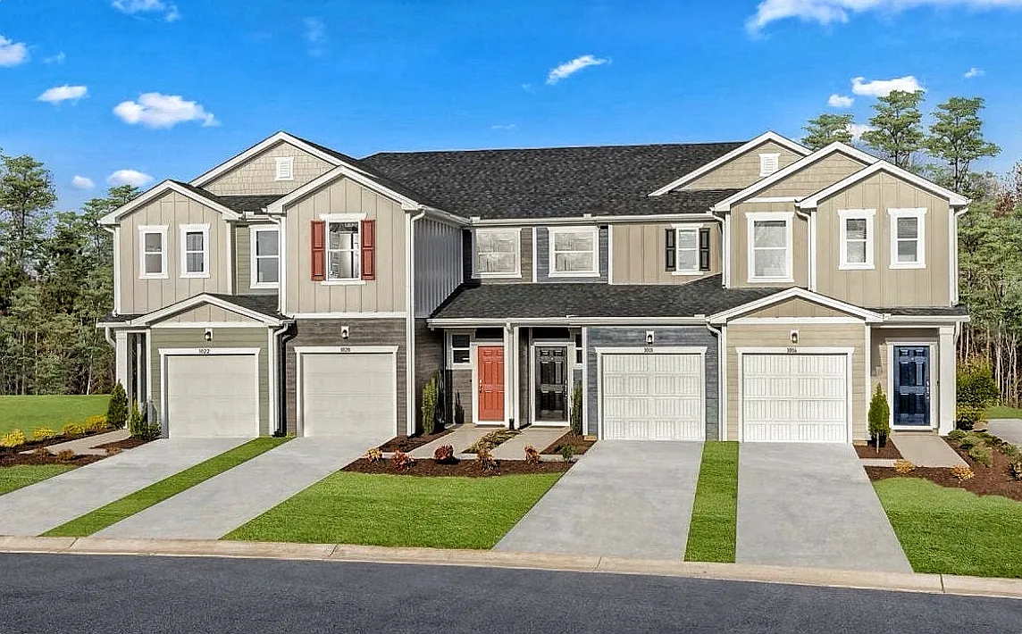 3 bed, 2.5 bath, 1359 sqft, $1,700 — Photo 2