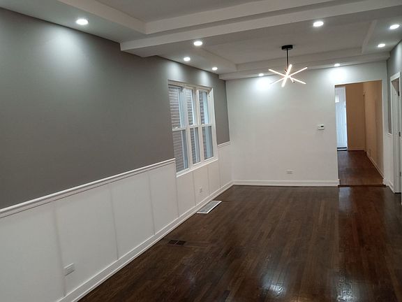 2nd image of 3421 W 61st Pl