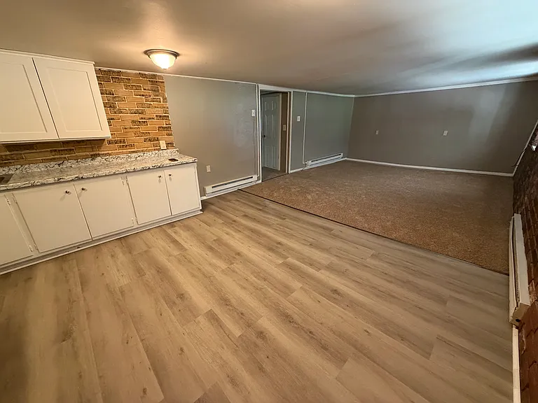 2570 Sanger Ln #C — Photo 2