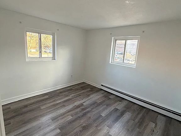 4th image of 30 Bryon Rd APT 1