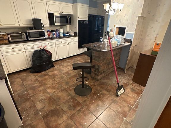 4th image of 5516 Lubbock Ave