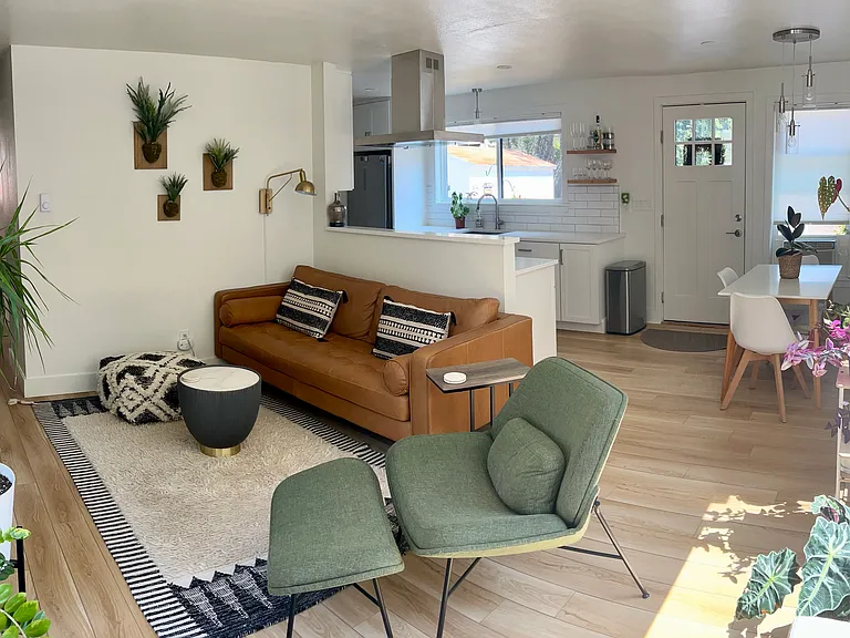 3550 N Albina Ave — Photo 3