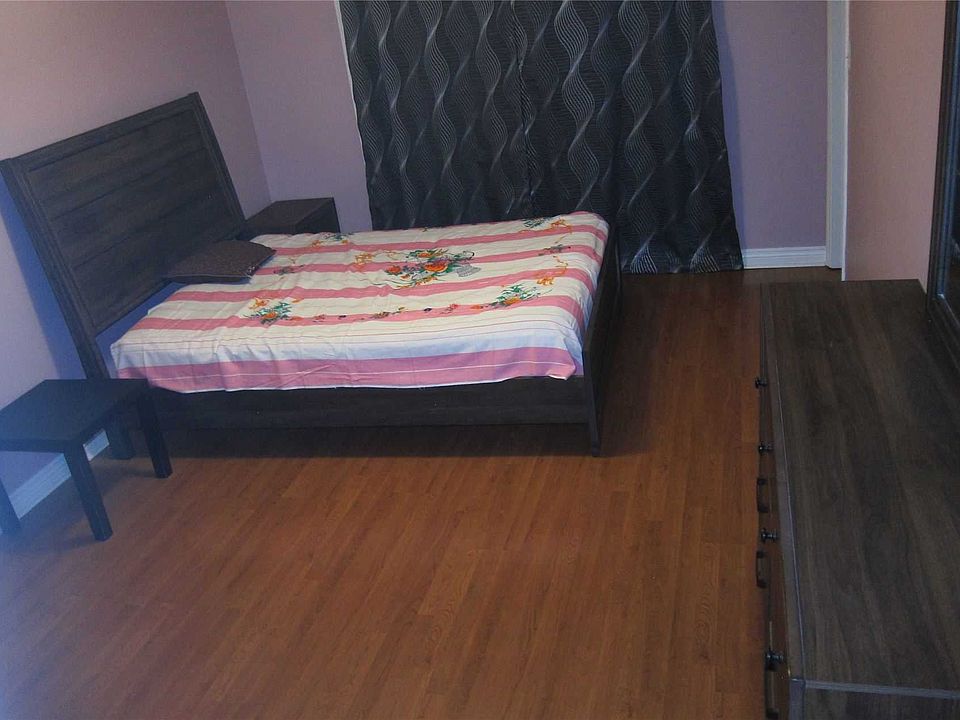 2nd image of 4 Orchard Park Dr
