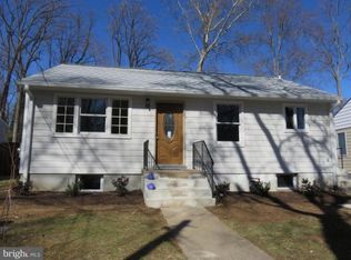 6411 Stoneham Rd, Bethesda, MD 20817