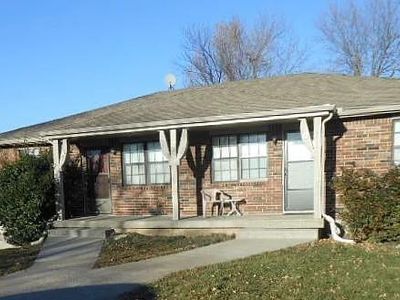 2 SE 9th St, Lees Summit, MO, 64063