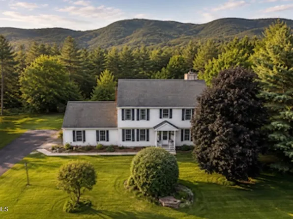 10 Willow Road, Queensbury, NY 12804