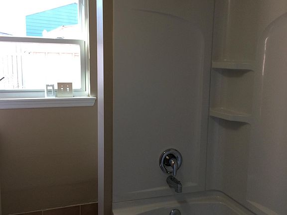 4th image of 151 Eucalyptus Ct #B