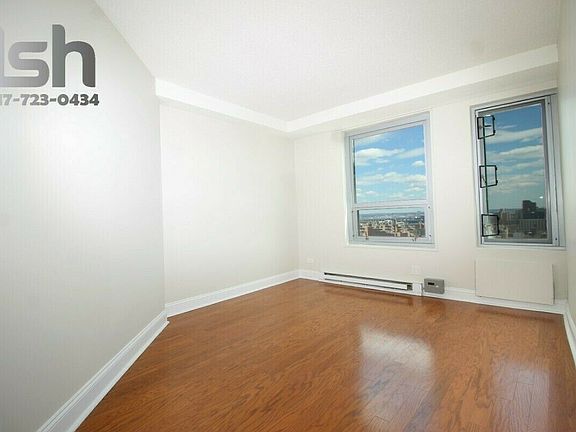 4th image of 1295 5th Ave APT 21D