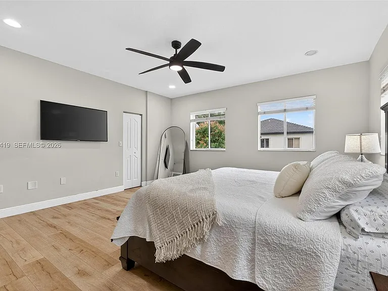 15874 SW 138th Ter — Photo 36