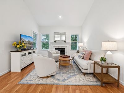 13085 Autumn Woods Way APT 305, Fairfax, VA, 22033