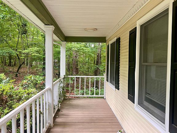 5th image of 678 Jefferson Dr