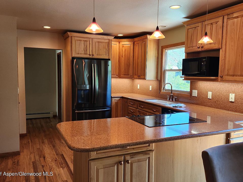 2nd image of 994 Brush Creek Ln