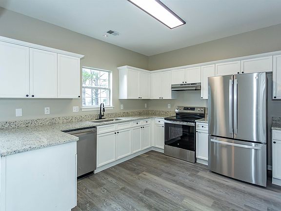 2nd image of 521 Waterford Lake Cir