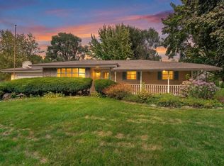 4834 Chesterfield Ave, Rockford, IL 61109