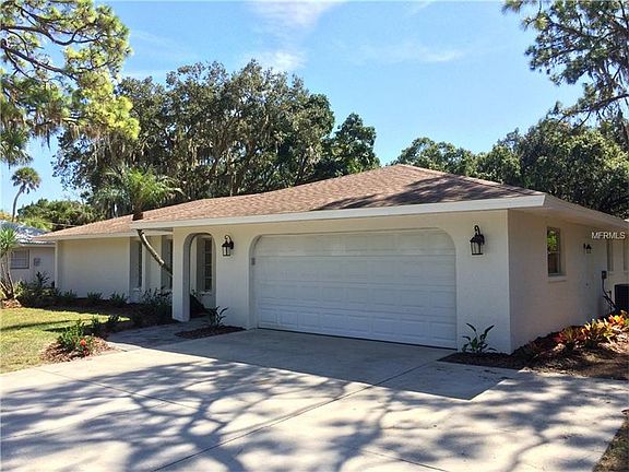3rd image of 2144 Brueckner Dr