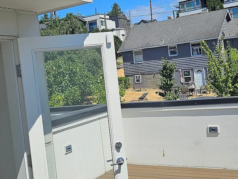 1310 Yakima Ave S — Photo 23