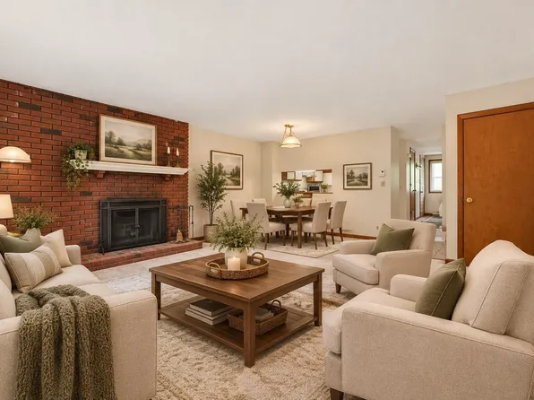 129 Highwood Dr #129, Franklin, MA 02038
