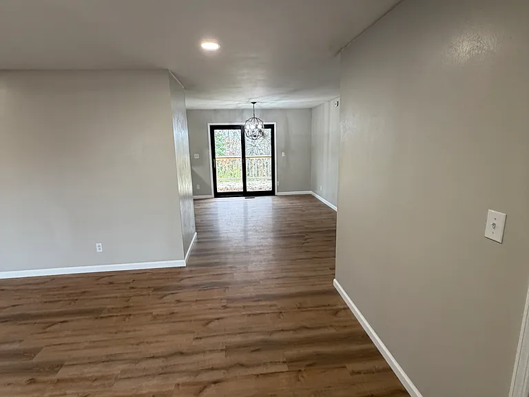 313 Pearl Dr — Photo 5