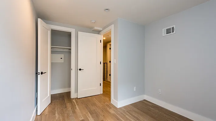 Rented by Nooklyn NYC LLC | media 28