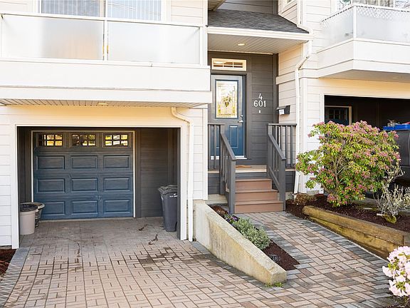 3rd image of 601 Nelson St #4