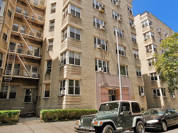 2nd image of 120 Bennett Ave APT 6N