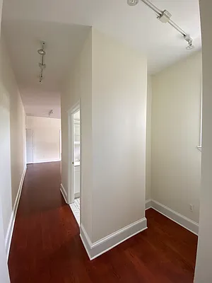 Rented by Compass | media 13