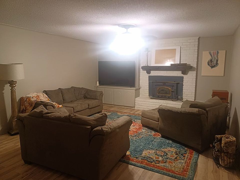 2nd image of 20 Timberlane St