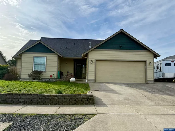 3480 Bald Eagle Dr, Lebanon, OR 97355
