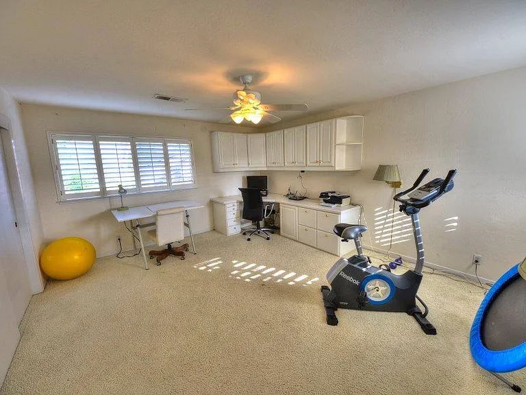 9 Carriage Ct — Photo 15