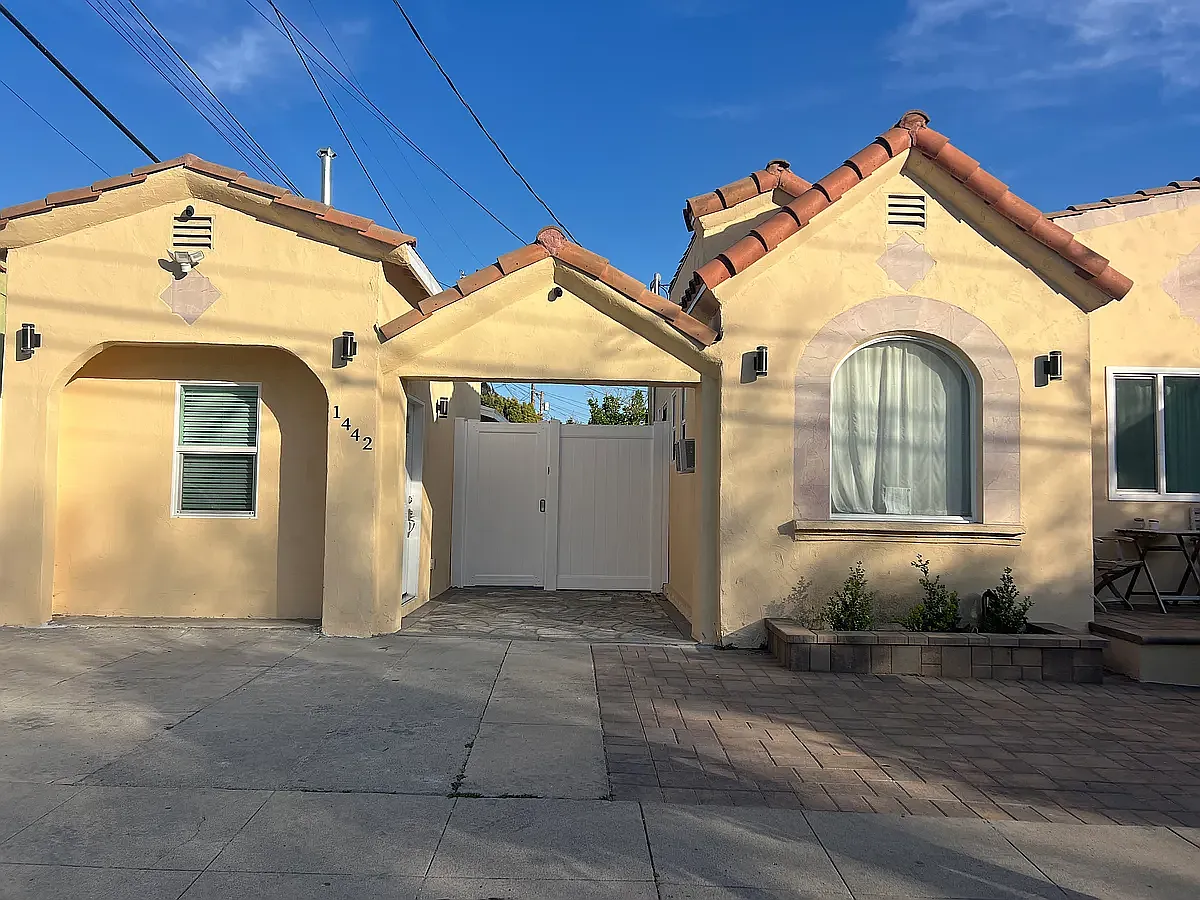 1 bed, 400 sqft, $1,650 — Photo 2