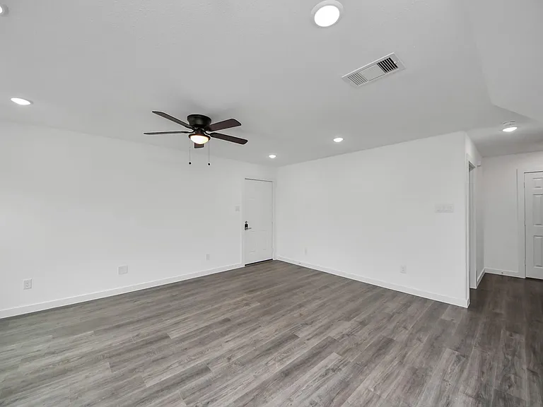 8213 Richland Dr #A — Photo 10