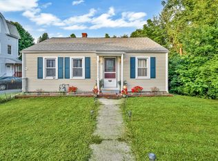 17 Derby St, Worcester, MA 01604