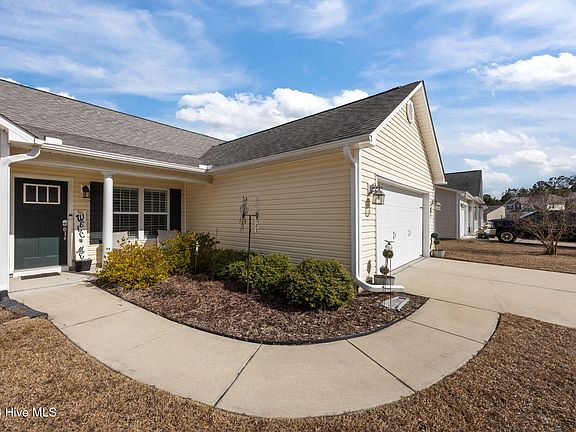 5th image of 208 Bungalow Drive