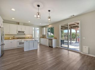 33680 Harvest Way E, Wildomar, CA 92595