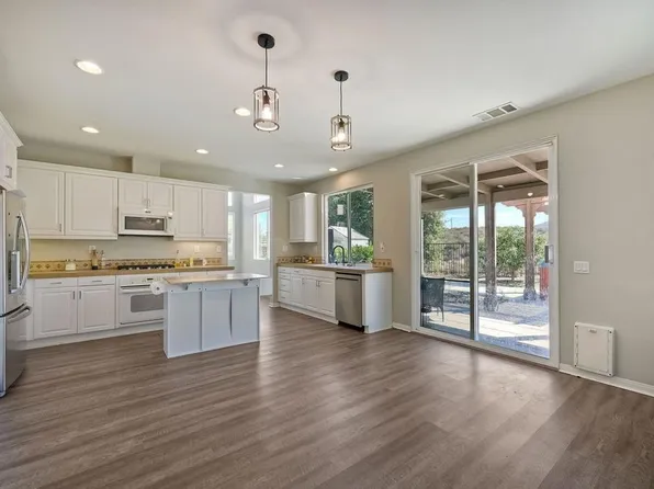 33680 Harvest Way E, Wildomar, CA 92595