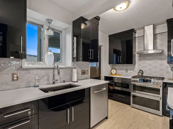 1830 East Kane Place #8, Milwaukee, WI 53202