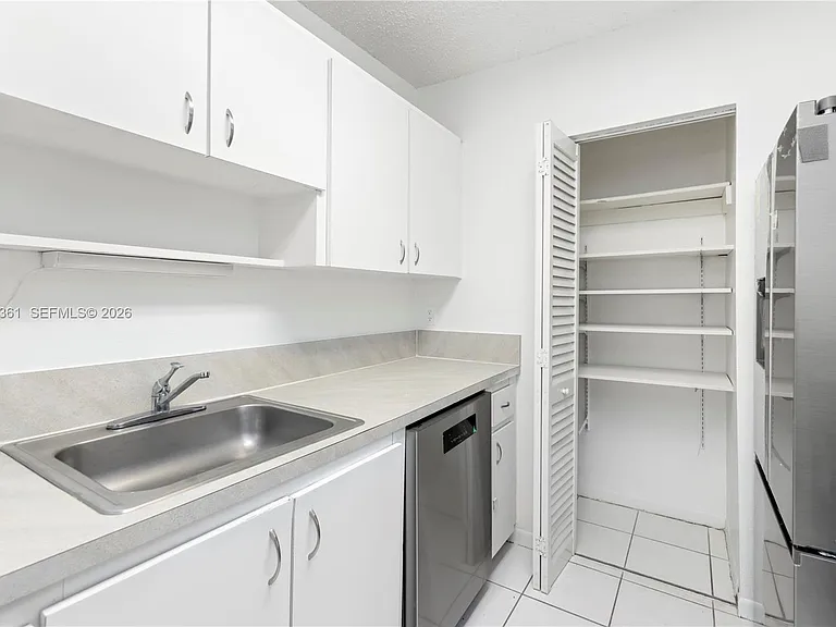500 NE 2nd St #223 — Photo 5