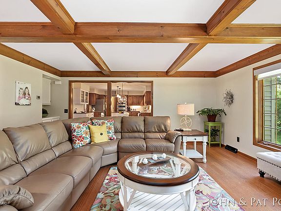 5th image of 3141 Buckhaven Dr SE