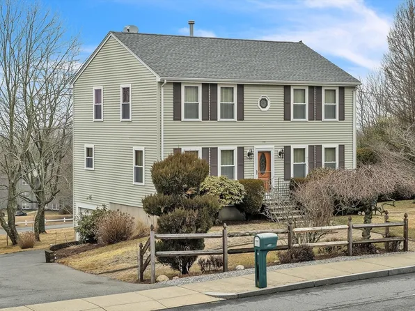 5248 N Main St, Fall River, MA 02720