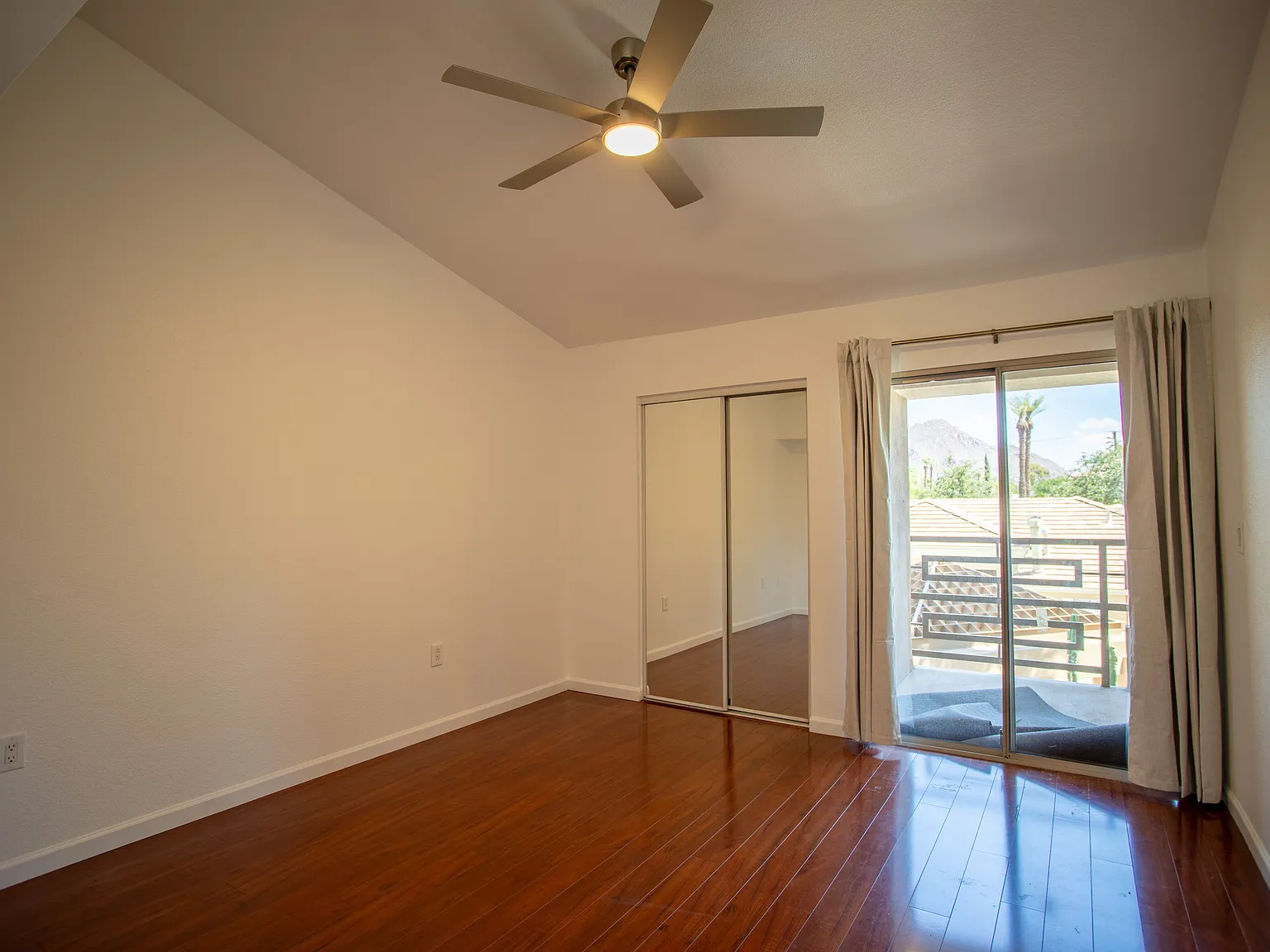 2 bed, 1204 sqft, $2,800 — Photo 4