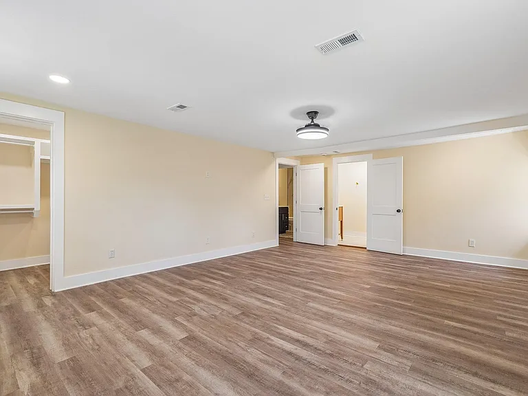 1425 Shelton Ave — Photo 17